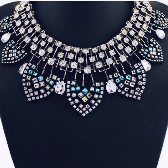 “BOHEMIAN NIGHTS” Crystal Rhinestone Statement Necklace - Picture 11 of 15